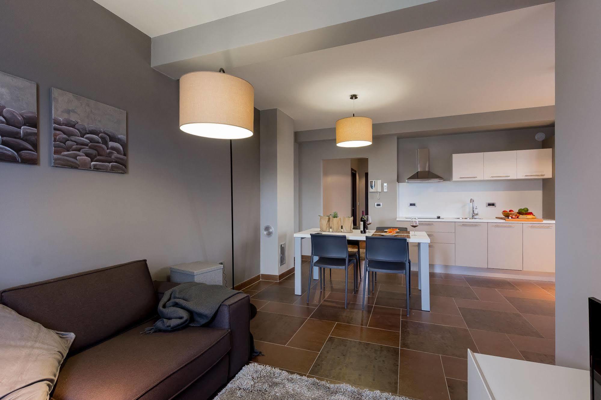 רובינייסקו סלו Apartments Stella מראה חיצוני תמונה