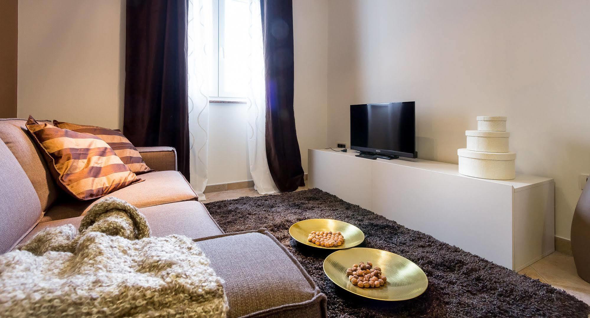 רובינייסקו סלו Apartments Stella מראה חיצוני תמונה